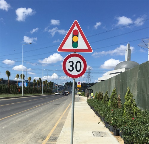 Tehlike Uyarı İşaretleri 